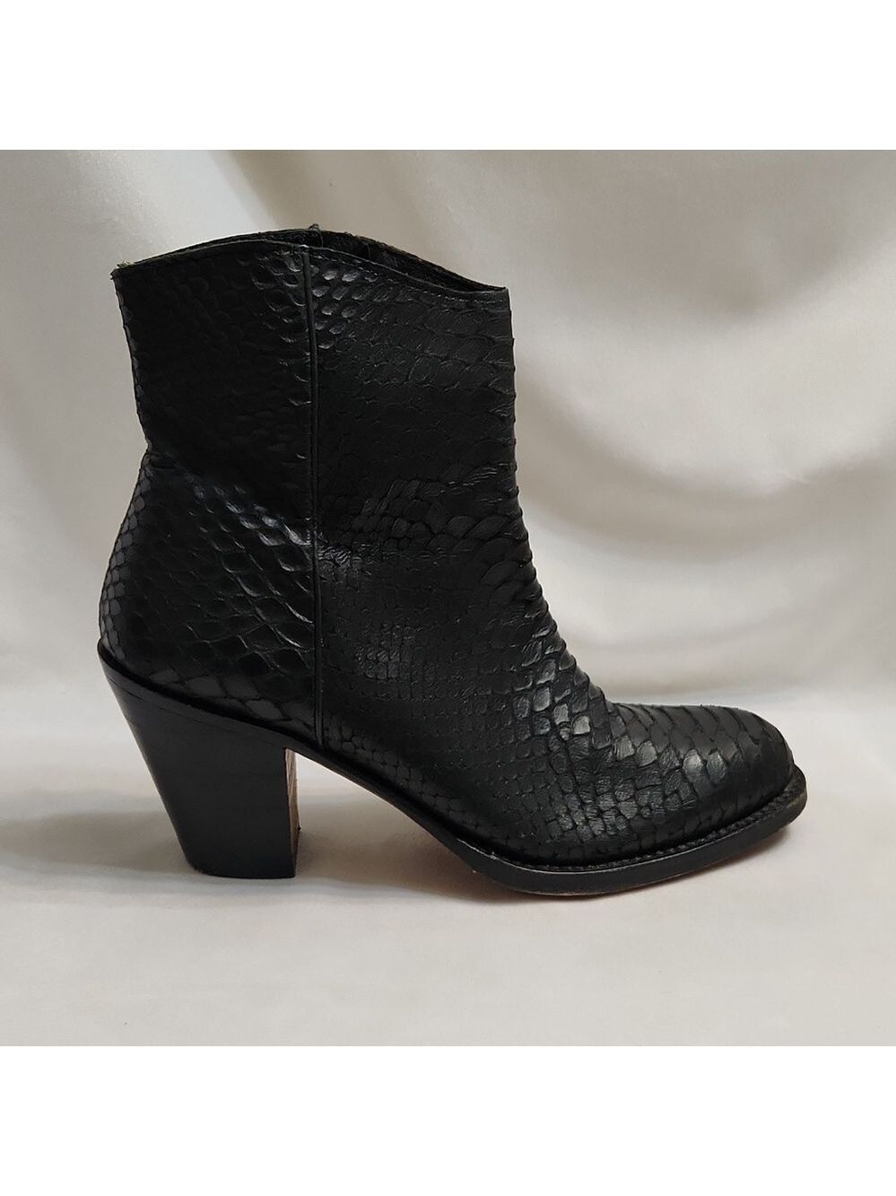 Penelope Chilvers Kalahari Snakeskin Heeled Black Leather Ankle Boots (W Siz 38)